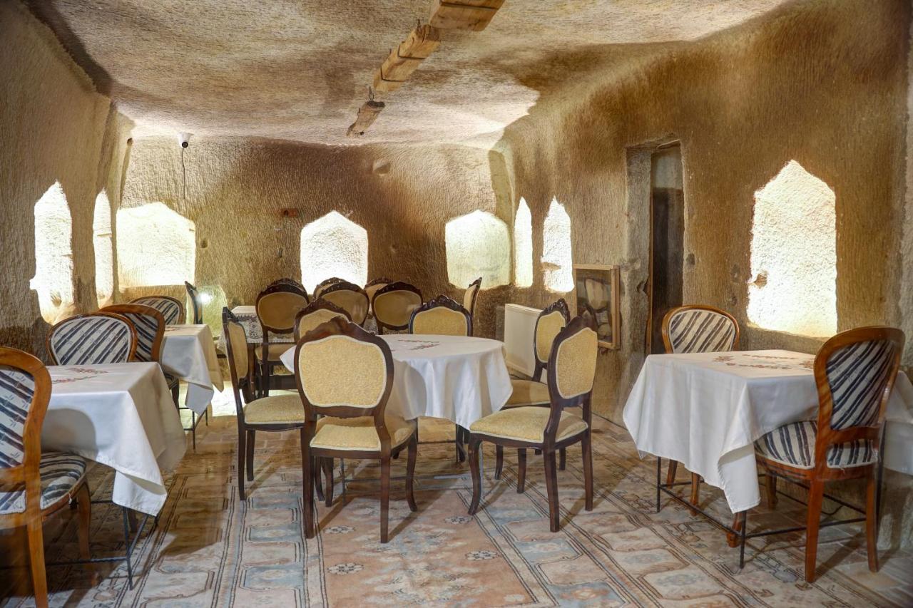 Gibos Cave Hotel 于尔居普 外观 照片