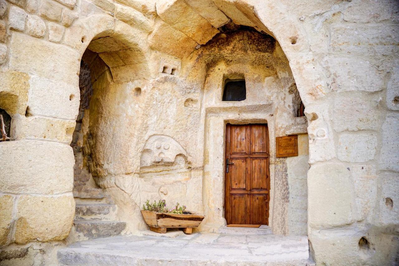 Gibos Cave Hotel 于尔居普 外观 照片