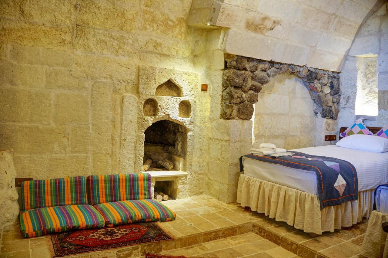 Gibos Cave Hotel 于尔居普 外观 照片