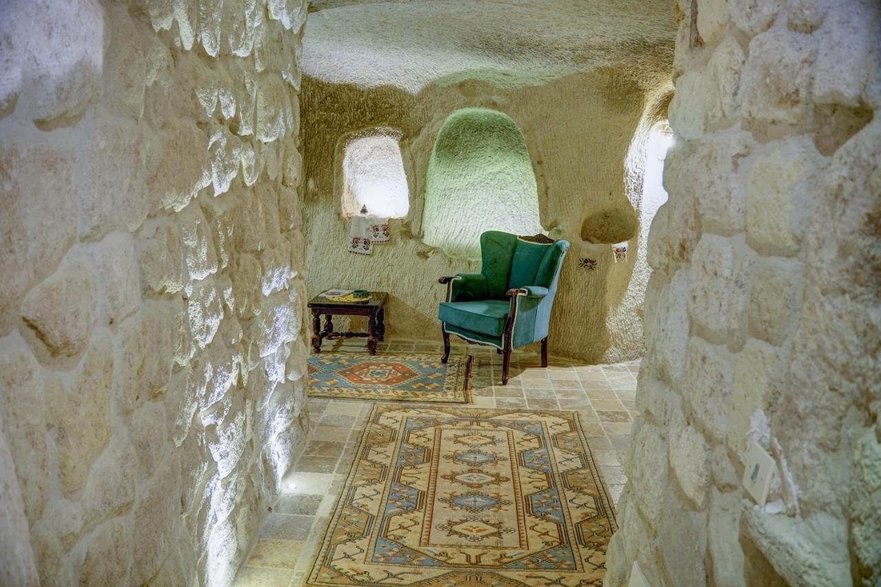 Gibos Cave Hotel 于尔居普 外观 照片
