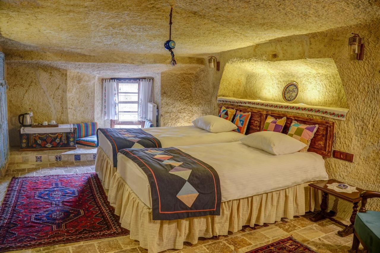 Gibos Cave Hotel 于尔居普 外观 照片
