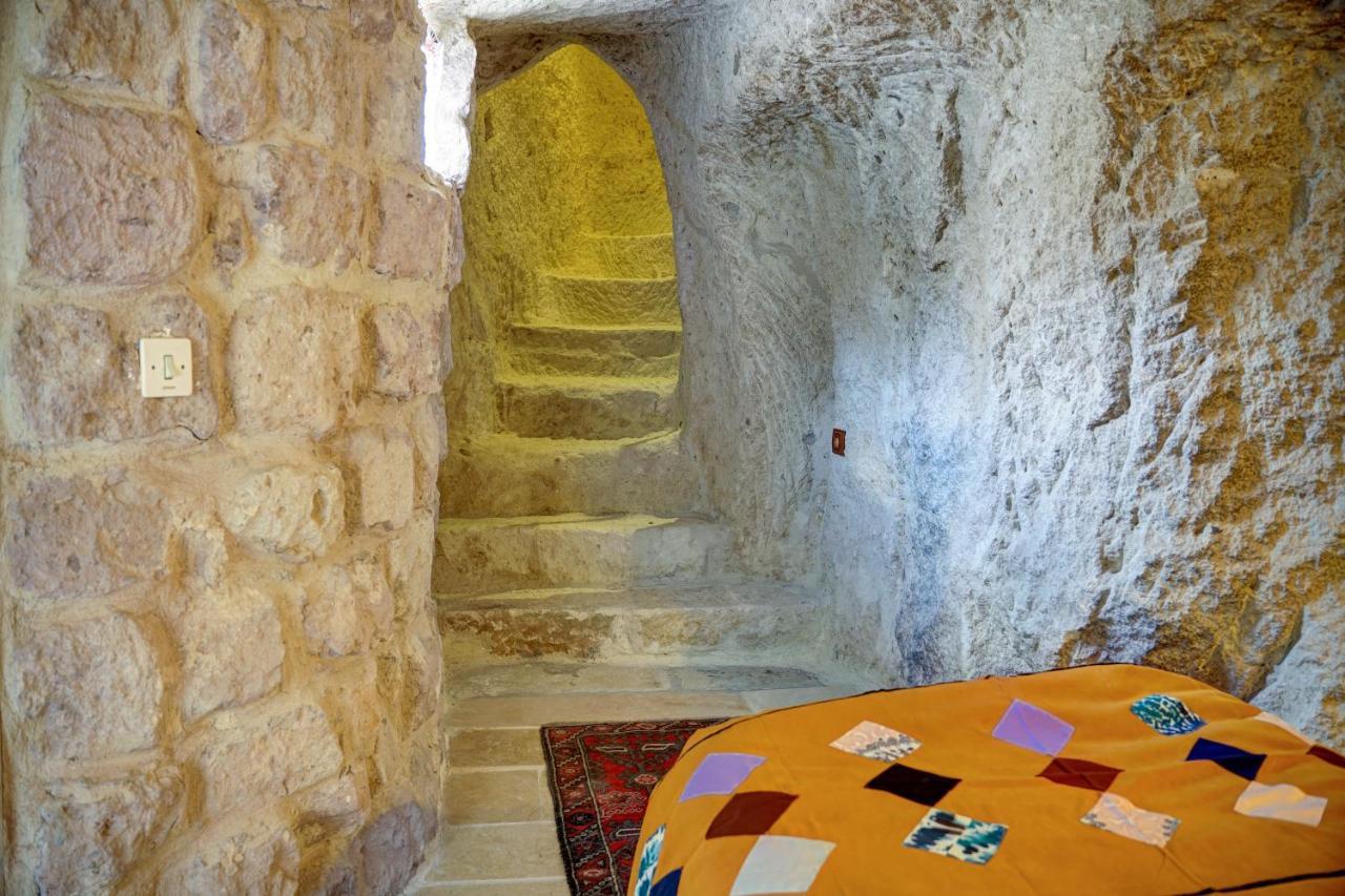 Gibos Cave Hotel 于尔居普 外观 照片
