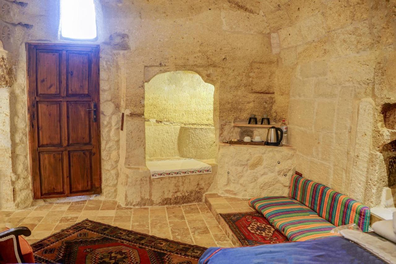 Gibos Cave Hotel 于尔居普 外观 照片