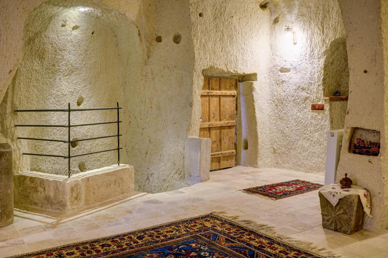 Gibos Cave Hotel 于尔居普 外观 照片