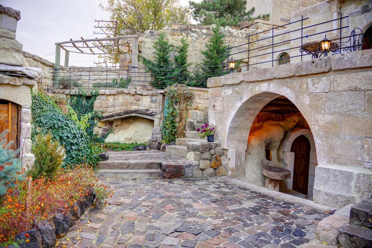 Gibos Cave Hotel 于尔居普 外观 照片