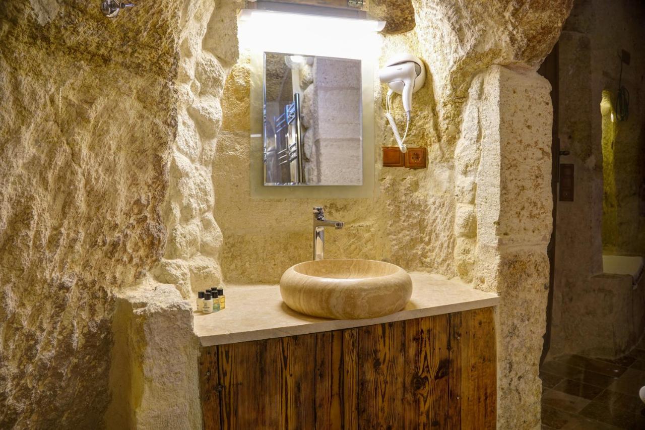 Gibos Cave Hotel 于尔居普 外观 照片