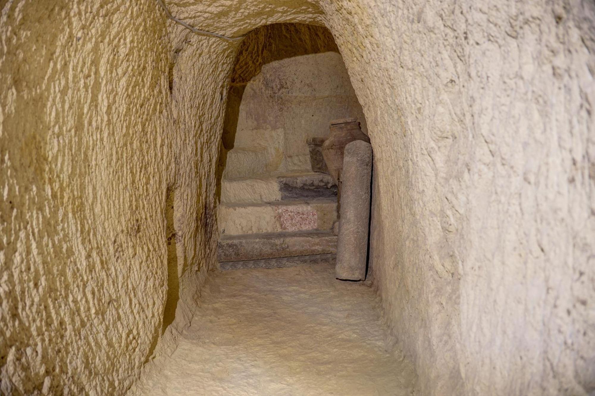 Gibos Cave Hotel 于尔居普 外观 照片