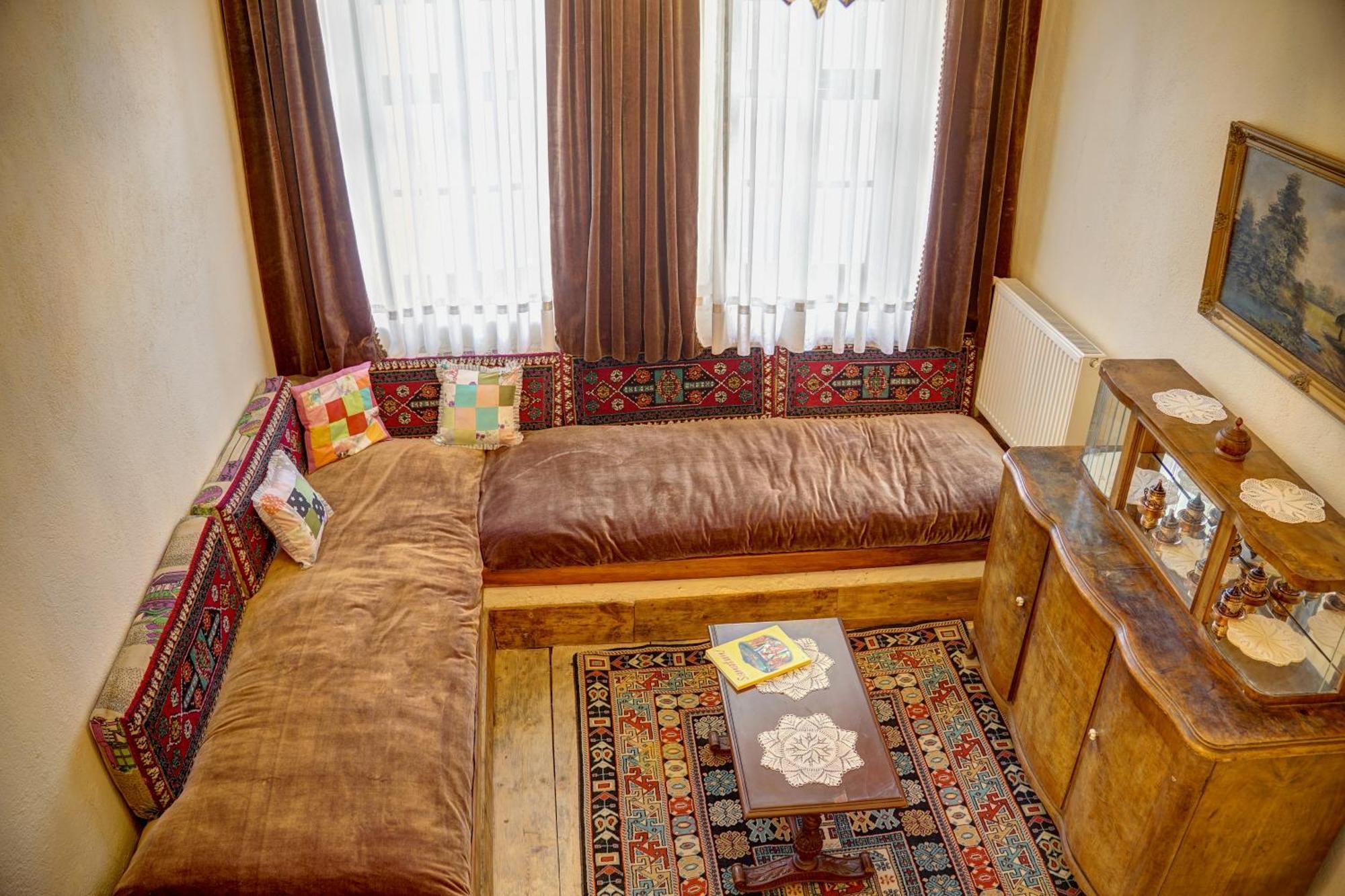 Gibos Cave Hotel 于尔居普 外观 照片